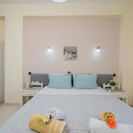 Elita Beachfront Apartment Chania (Crete)